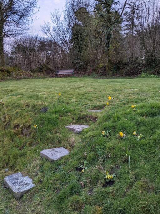 Tranquil 1 Bedroom Cottage 15 Mins Drive To Sea Mydroilin Exterior photo