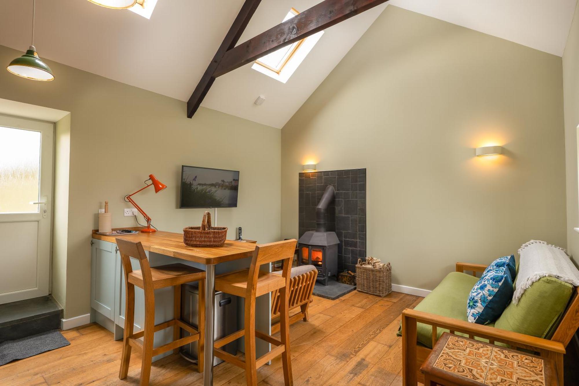 Tranquil 1 Bedroom Cottage 15 Mins Drive To Sea Mydroilin Exterior photo